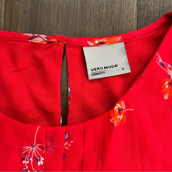 Vero Moda Sleeveless Top - Picture 8 of 12